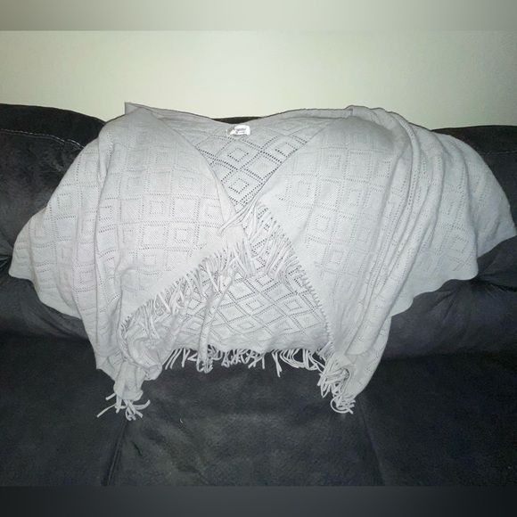 Soft Fringe wrap around Cardigan, beautiful accent to any outfit - Picture 2 of 7